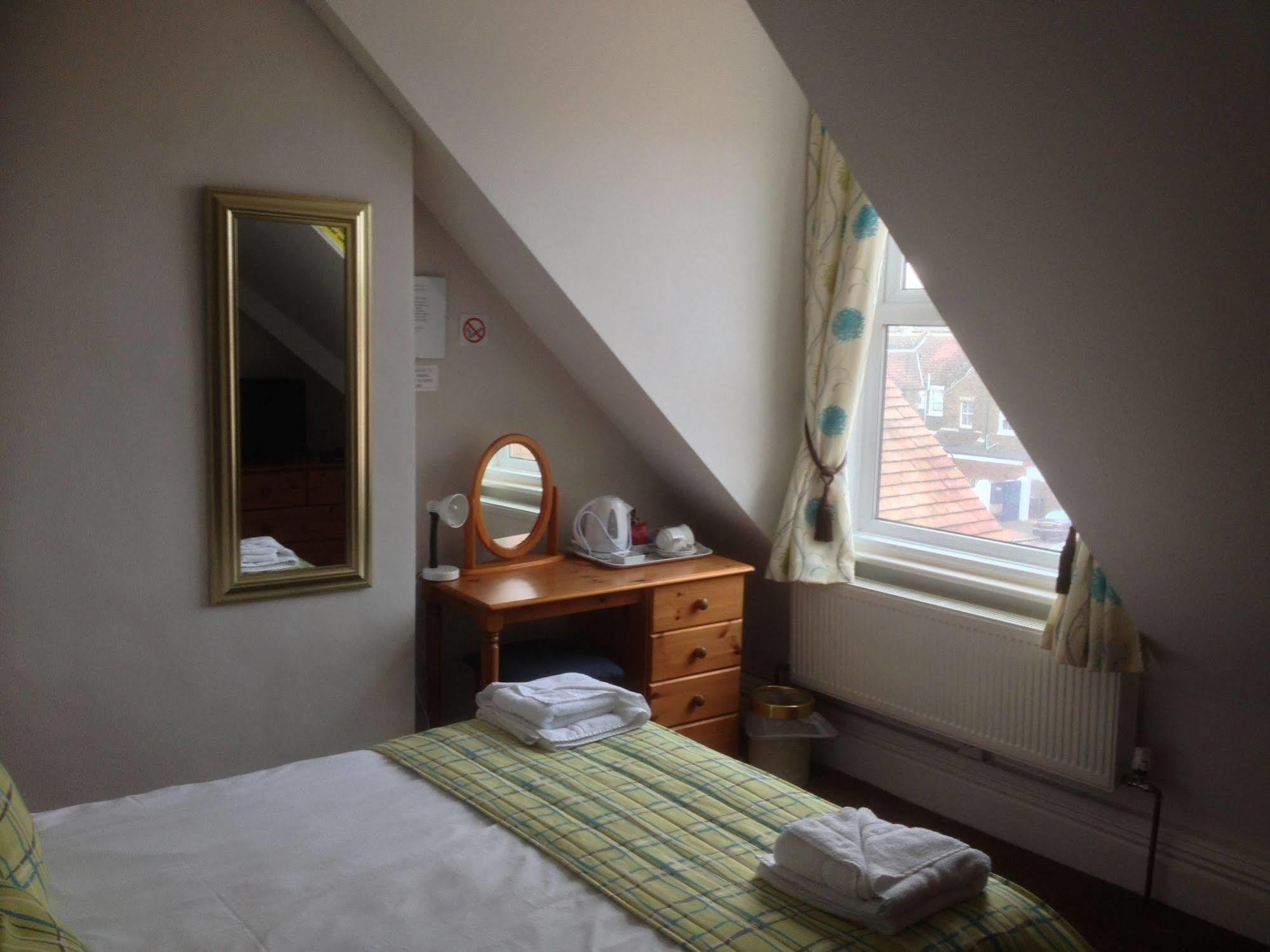 By The Sea Bed And Breakfast AEGON International Exteriér fotografie