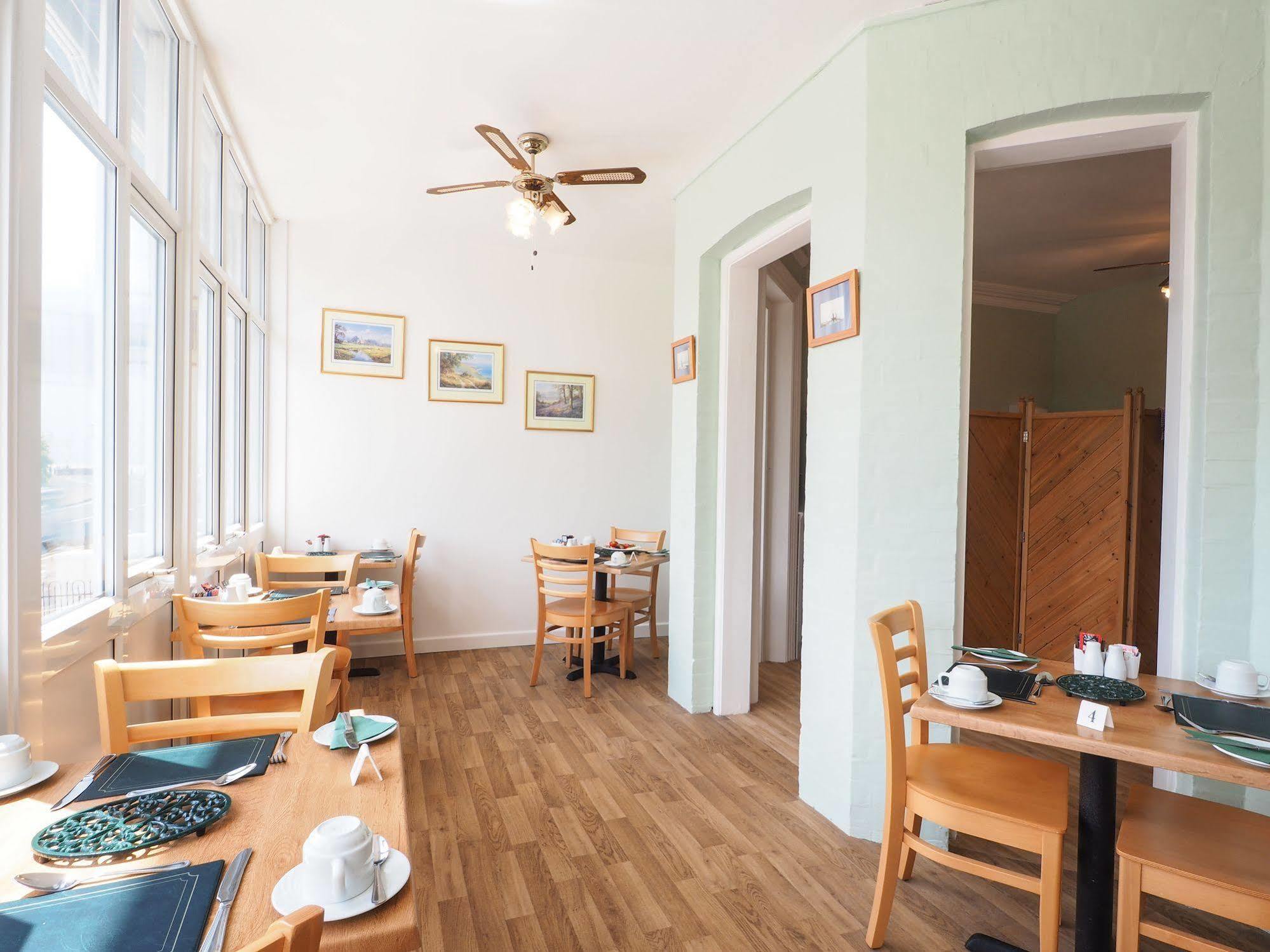 By The Sea Bed And Breakfast AEGON International Exteriér fotografie