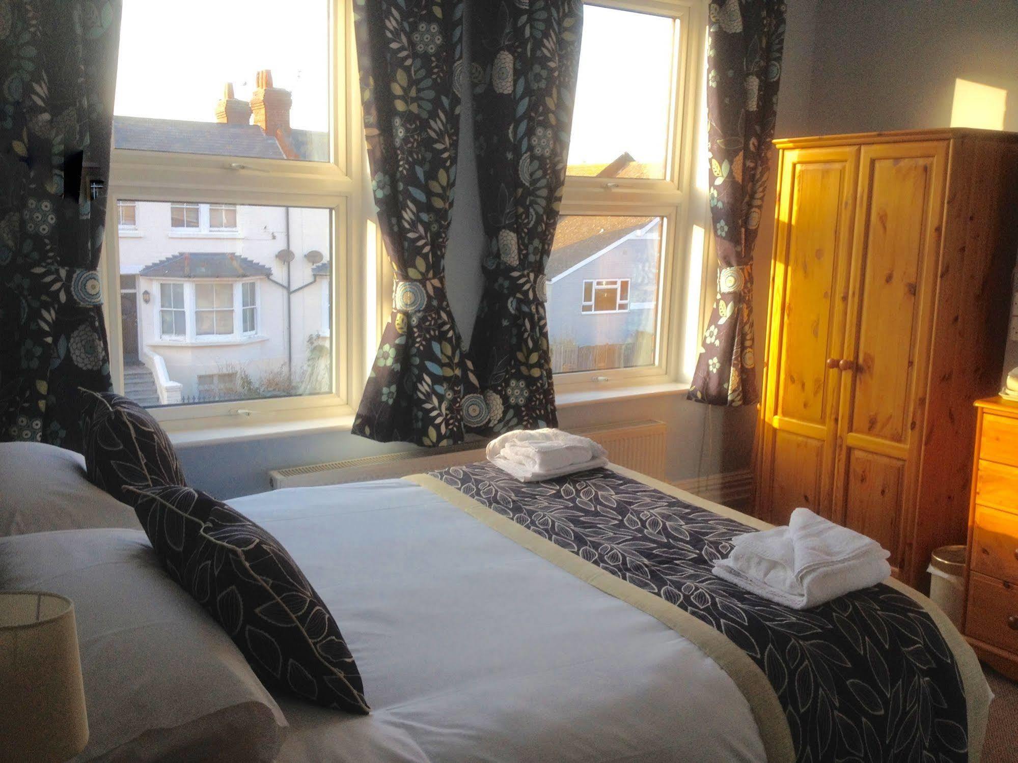 By The Sea Bed And Breakfast AEGON International Exteriér fotografie